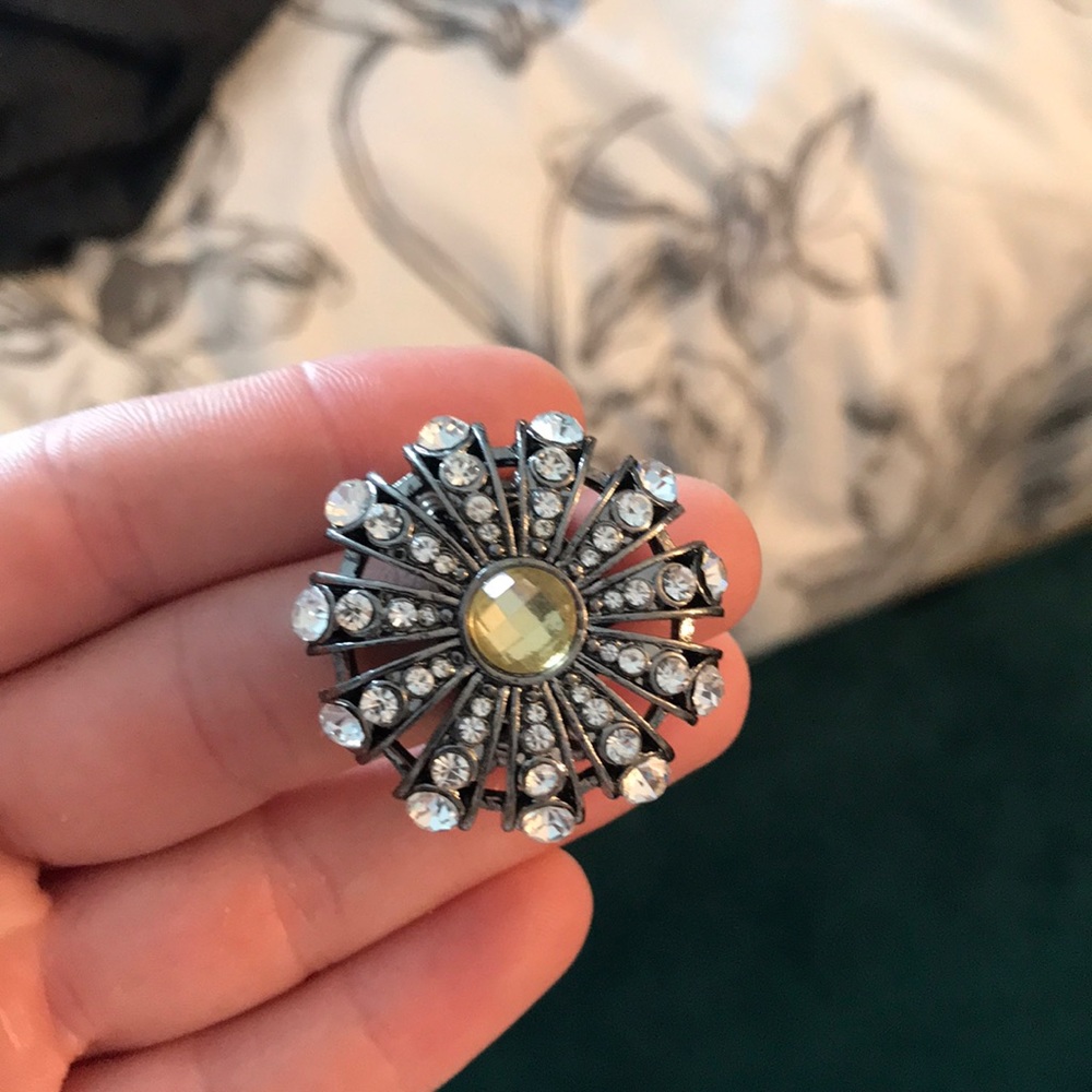 Classy big ring